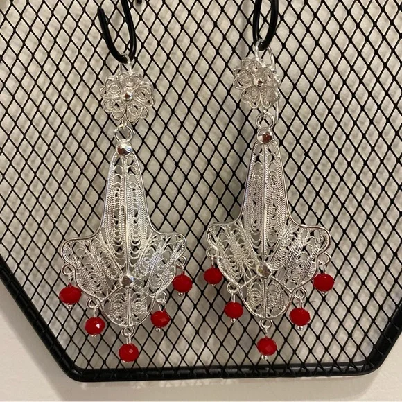 XXL Filigree silver tone accent earrings - Picture 8 of 8